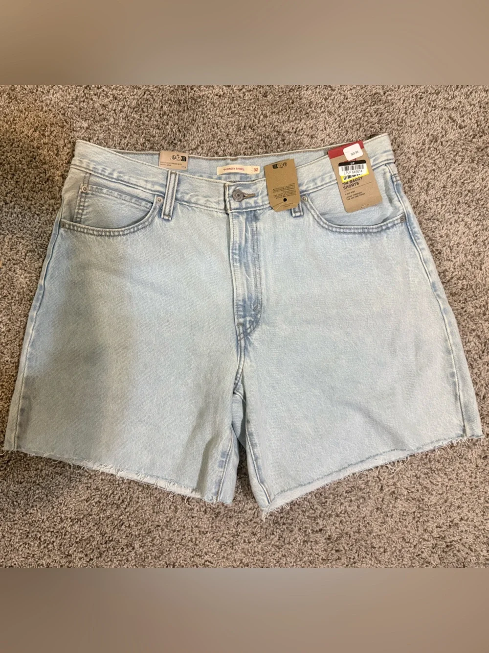 Levi’s 94 Baggy Shorts Size 32 Light Wash Denim NWT High Rise